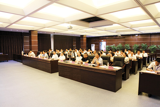 河南路友学习sb集团会议精神