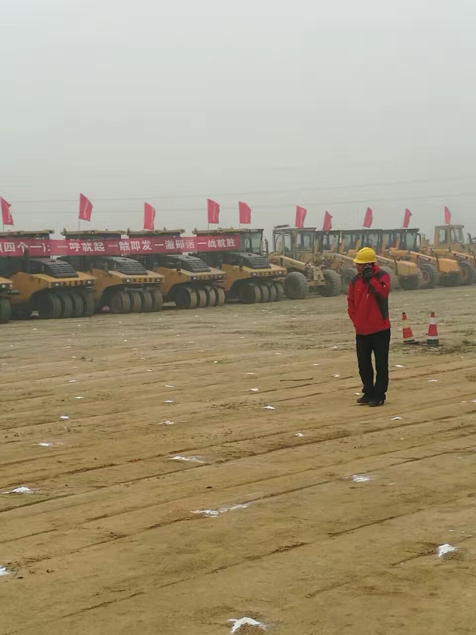 sb胶轮压路机 河南总代理400-990-3710