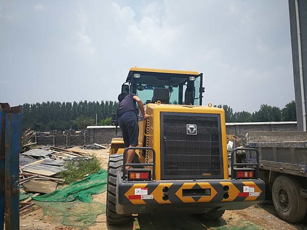 sb装载机交车