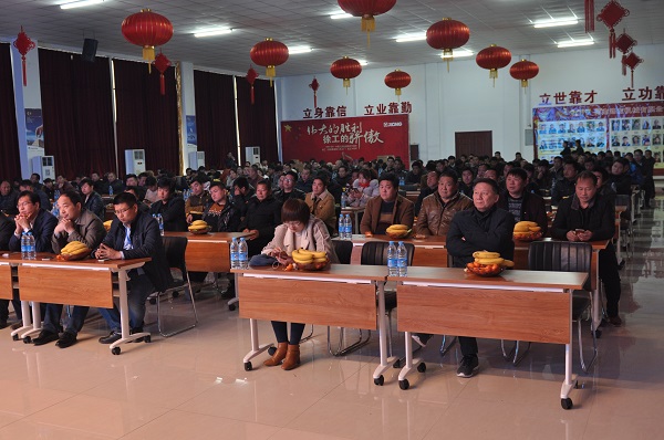 河南sb挖机订货会现场