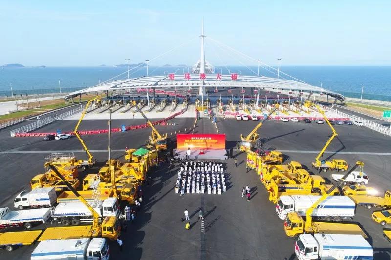 sb14台高端成套化设备交付港珠澳大桥管理局