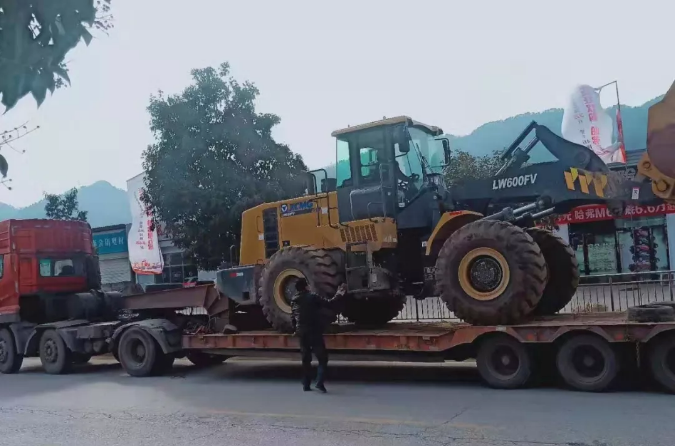 sbLW600FV装载机一切就绪准备奔赴一线