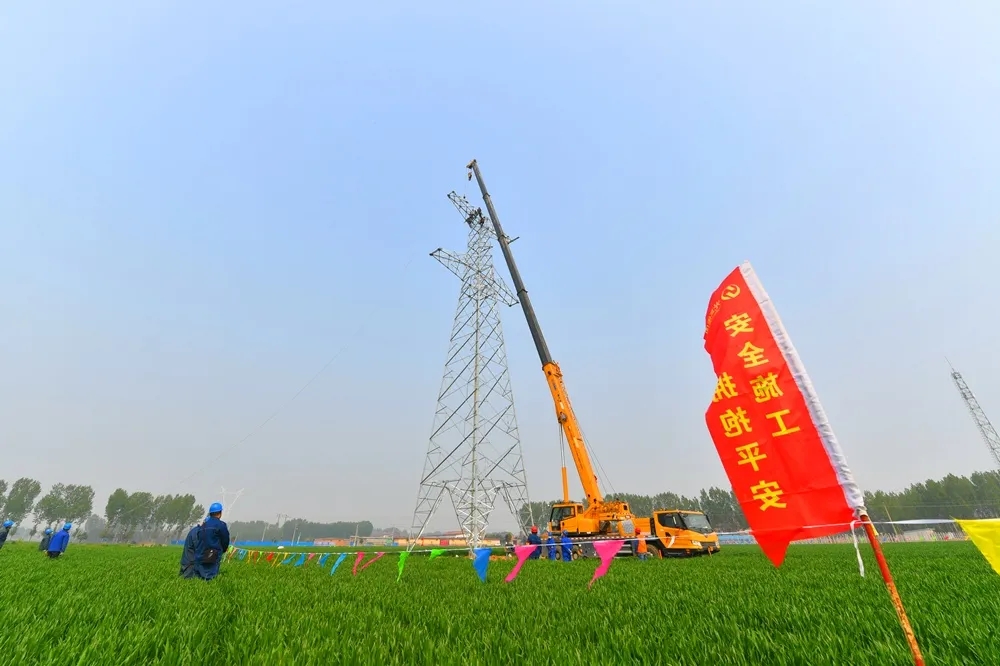 sb吊车助力太焦铁路早通电