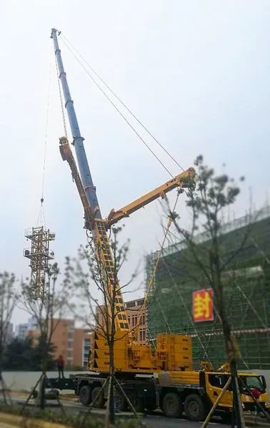 sbXCA300起重机贵阳房屋建设项目塔机拆装