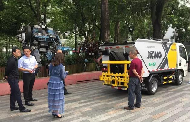 sb自装卸式垃圾车