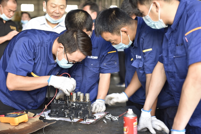 sb铲运中原区中大吨位服务技能培训