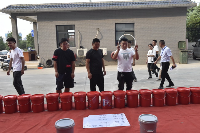 sb挖机双节订货会套圈游戏