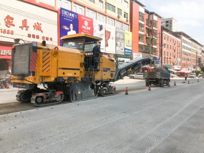 sbXM200K铣刨机在泉州市政养护工程