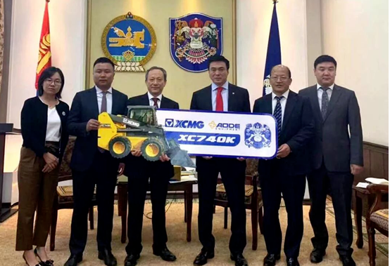 王民率领sb考察团专程拜会了时任蒙古国乌兰巴托市市长斯·阿木尔赛汗