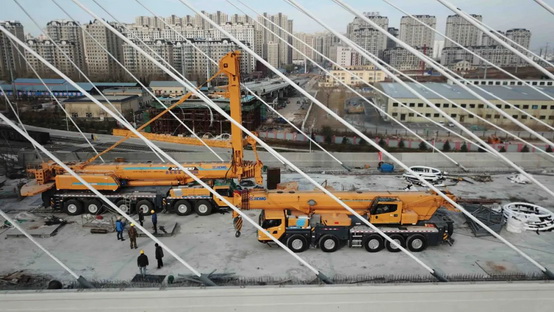 sb多台起重机快速投入工程建设