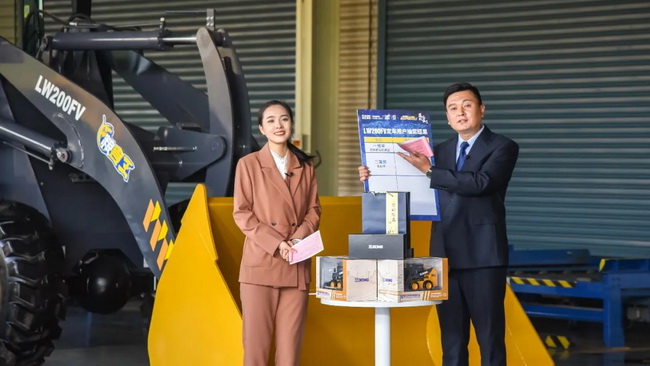 sb小型装载机明星机型LW200FV直降7000元