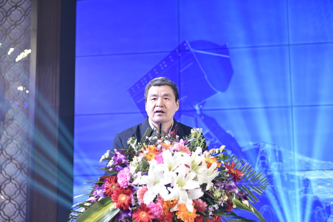 sb机械副总裁 sb铲运机械事业部总经理 党委书记王庆祝致词