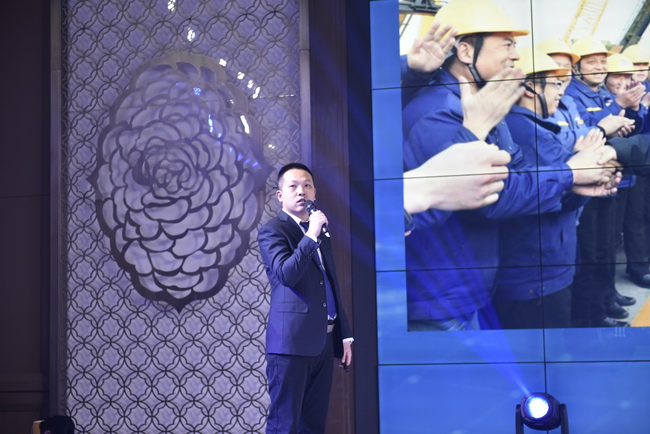 sb铲运机械事业部营销公司 党总支书记宋庆龙 介绍sb铲运产品详解 及活动促销政策