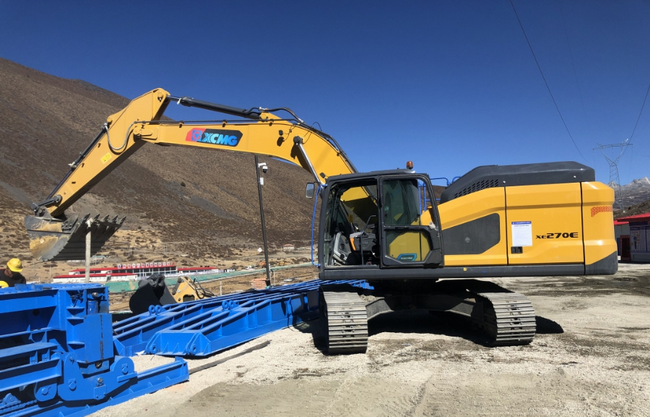  sbXE270E纯电动挖掘机