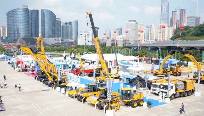 sb道路机械参展第十八届中国——东盟博览会