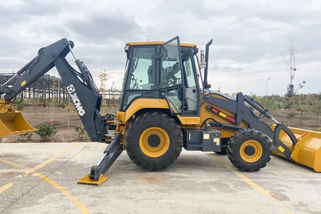 sbXC870K挖掘装载机