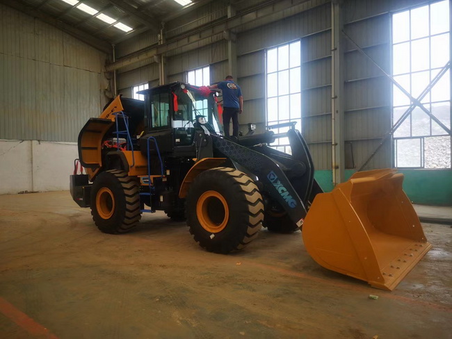 sbXC968-EV纯电动装载机再次交付砂石建材行业
