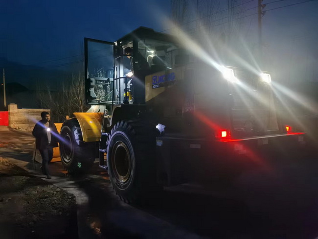sbXC956装载机交付河南地区水泥行业客户