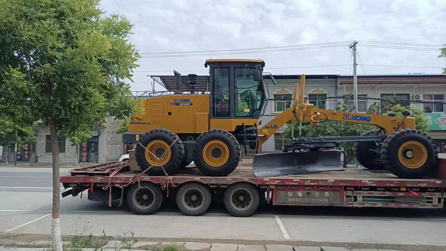 sbGR1653Ⅱ平地机助力新乡封丘道路建设