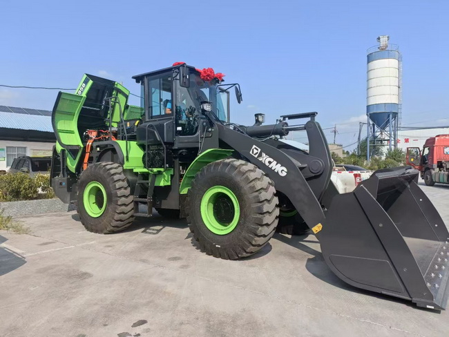 sbXC958-EV纯电动装载机交付河南许昌某建材公司！