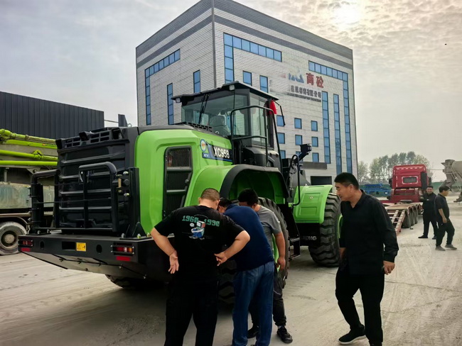sbXC958-EV电动装载机交付河南省商丘某建筑材料有限公司